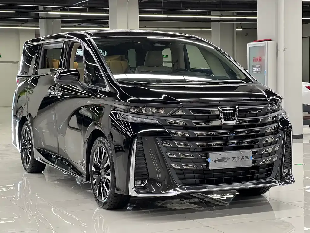 Toyota Vellfire — фото 3