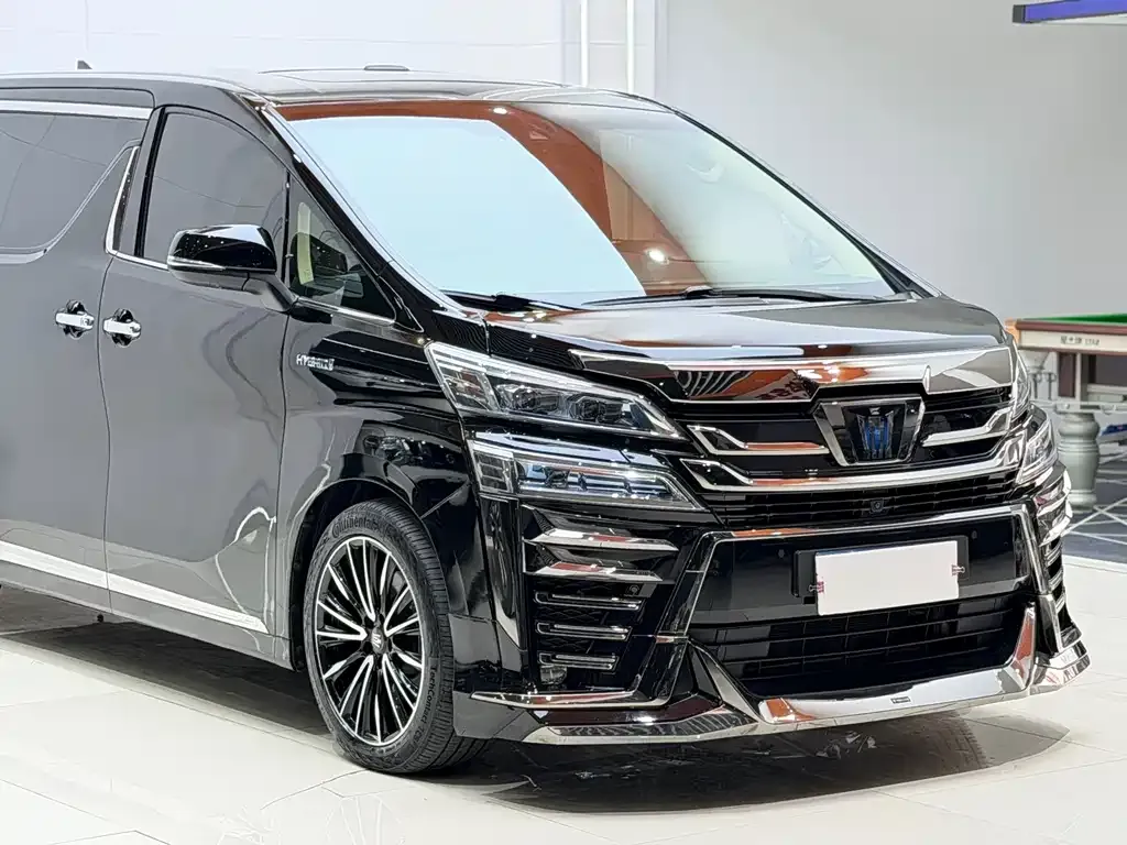 Toyota Vellfire — фото 2