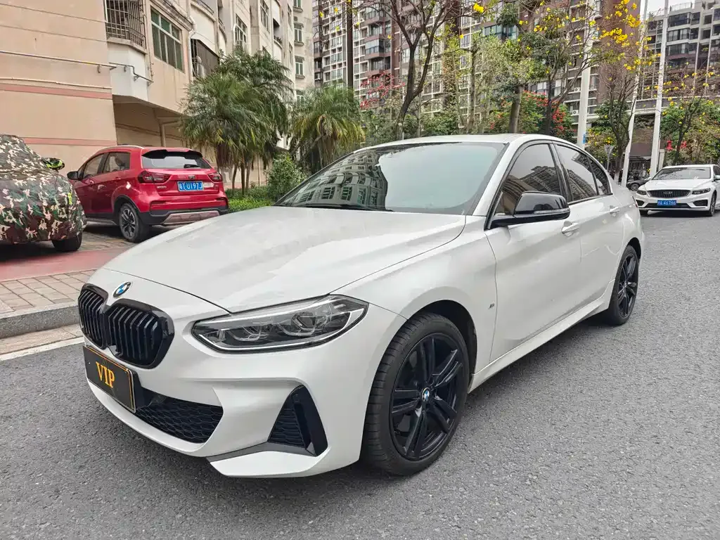 BMW 1 Series — фото 1