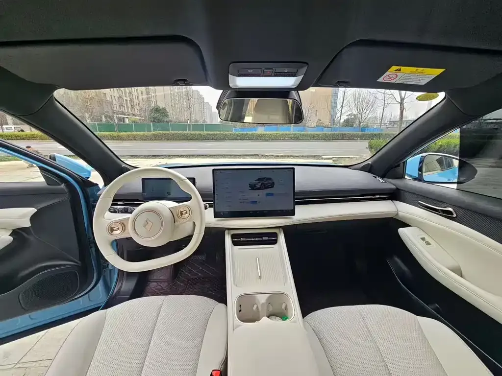 Baojun Yunhai 2024 из CN, фото 8