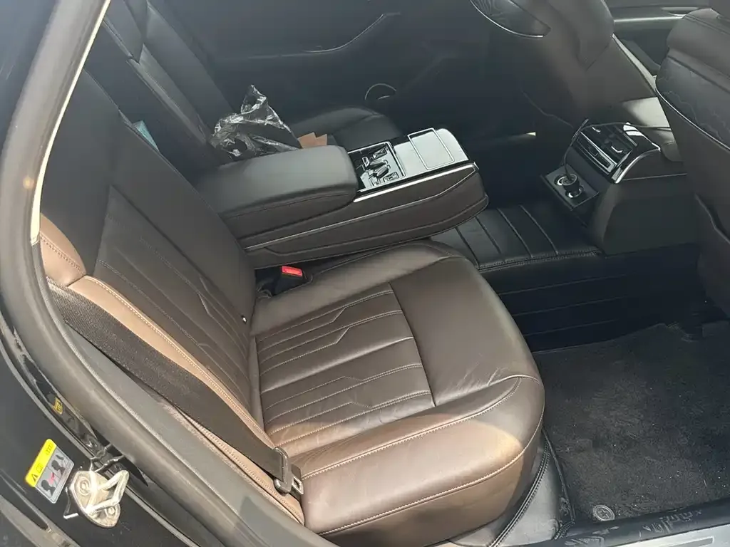 Audi A8 2023 из CN, фото 4