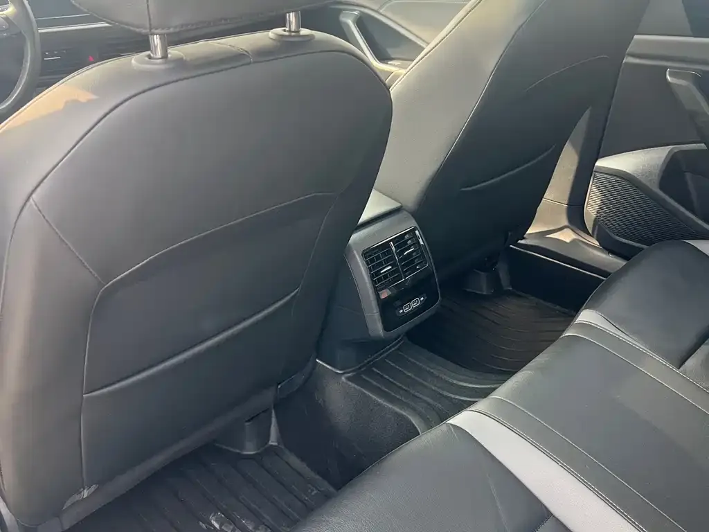 Volkswagen Sagitar 2022 из CN, фото 2