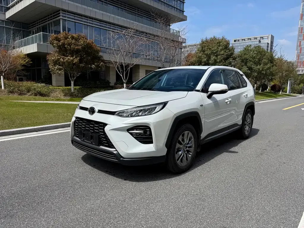 Toyota Wildlander — фото 1