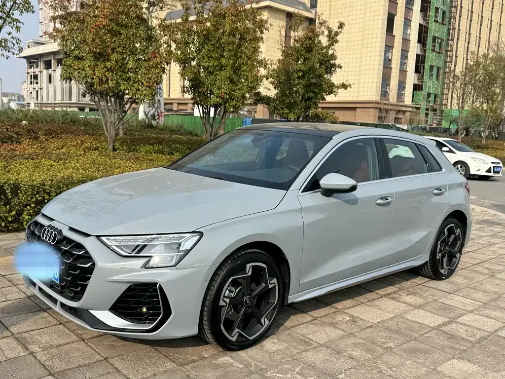 Audi A3 — фото 1