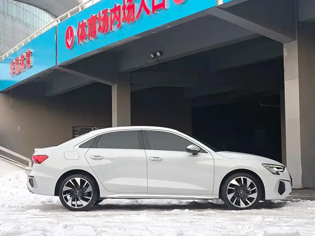 Audi A3 2023 из CN, фото 8