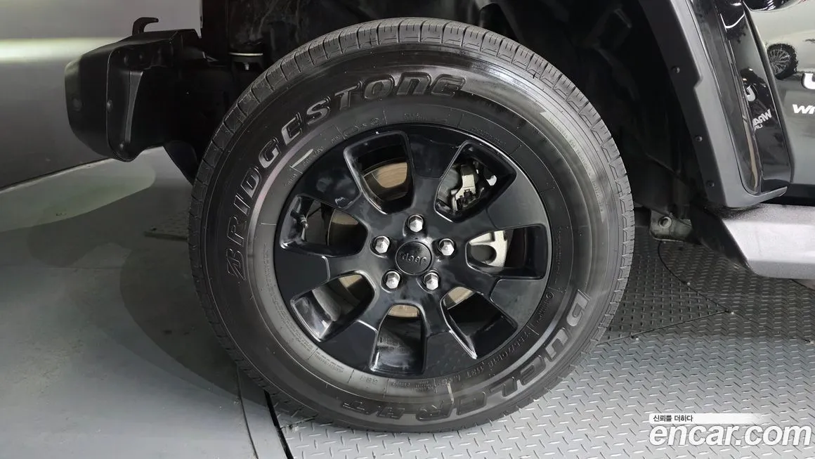 Jeep Wrangler 2022 из KR, фото 3