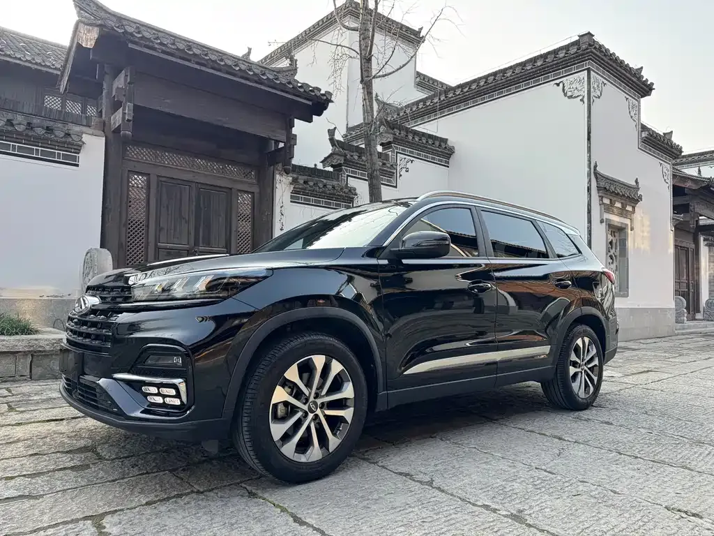 Chery Tiggo 8 — фото 1