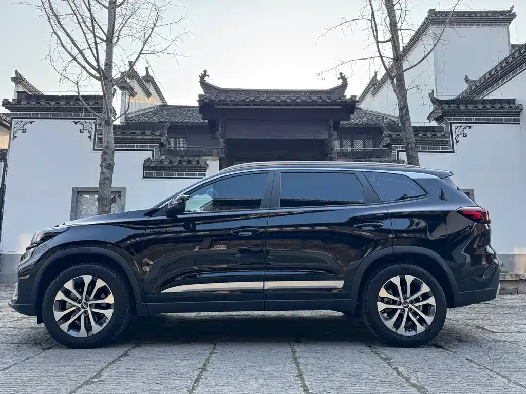 Chery Tiggo 8 — фото 4