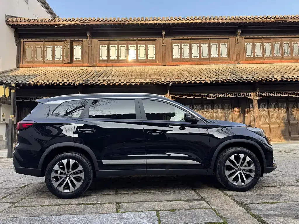 Chery Tiggo 8 — фото 7