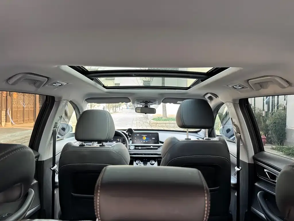 Chery Tiggo 8 — фото 10