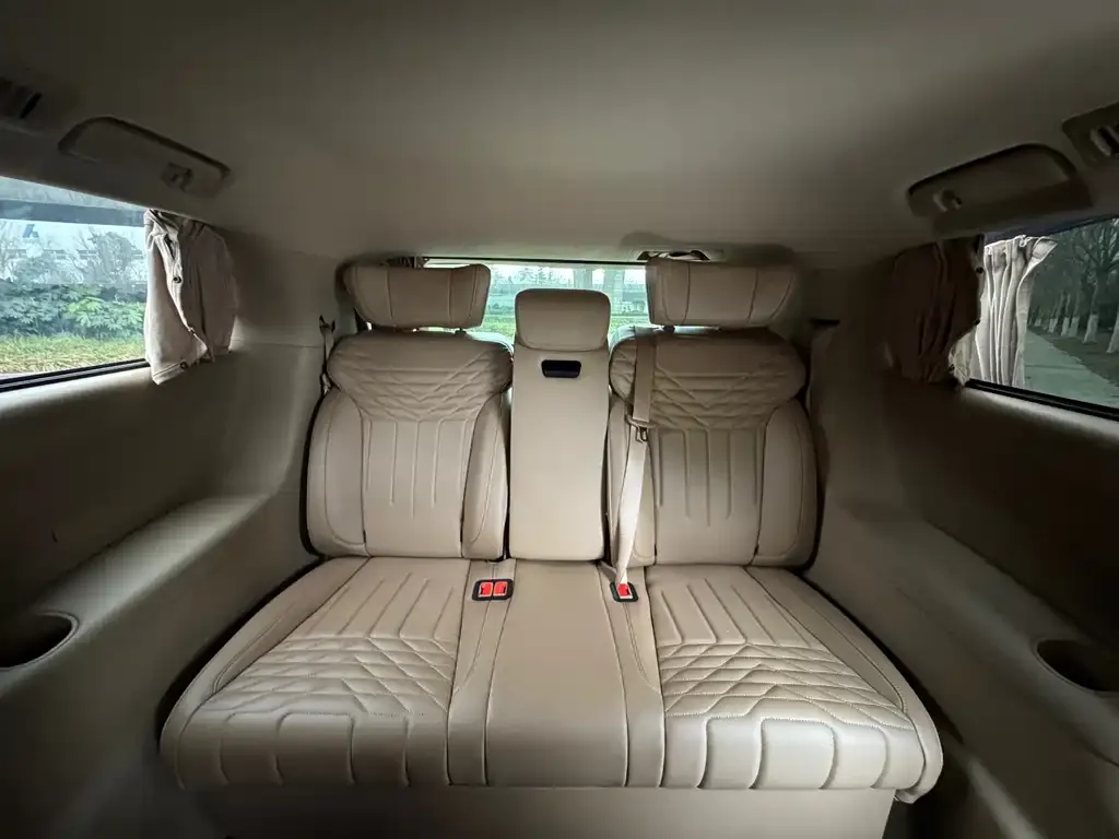 Buick GL8 2021 из CN, фото 2