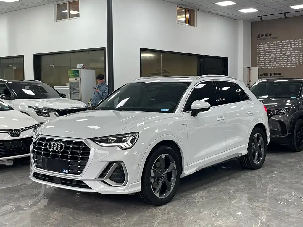 Audi Q3 2022 из CN, фото 1