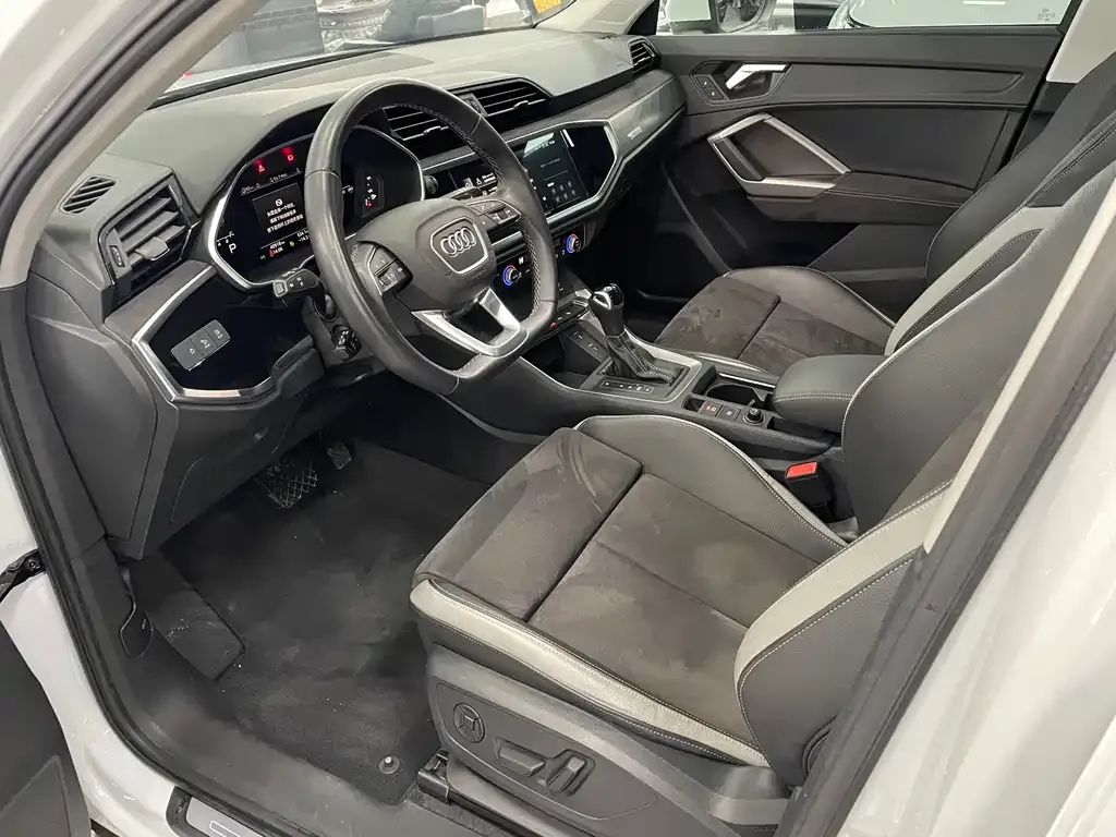 Audi Q3 2022 из CN, фото 4