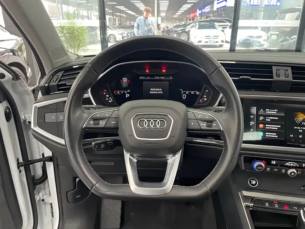Audi Q3 2022 из CN, фото 2