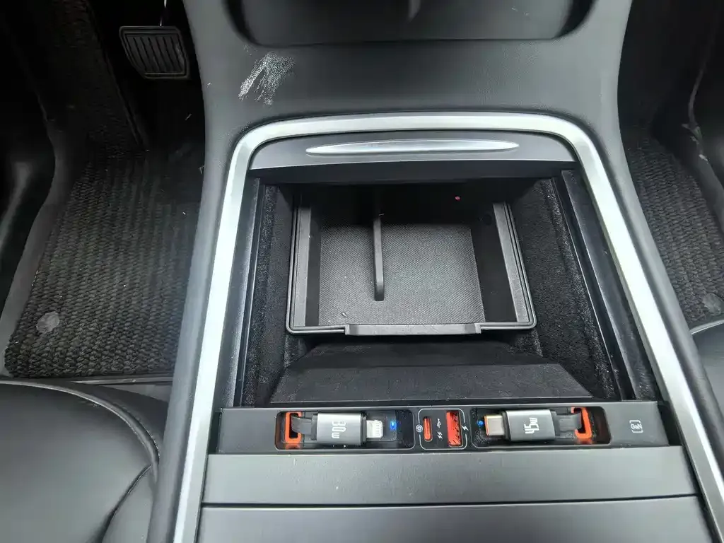 Tesla Model Y 2024 из CN, фото 9