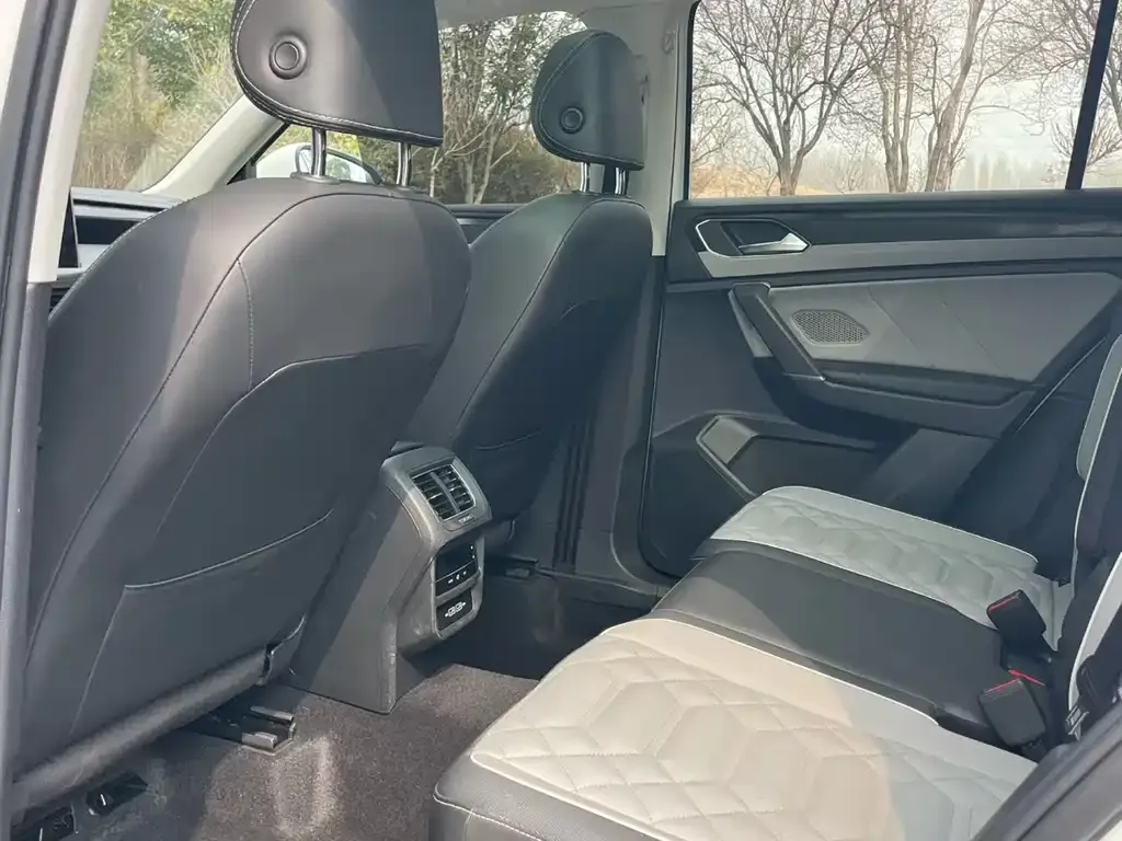 Volkswagen Tayron 2022 из CN, фото 2