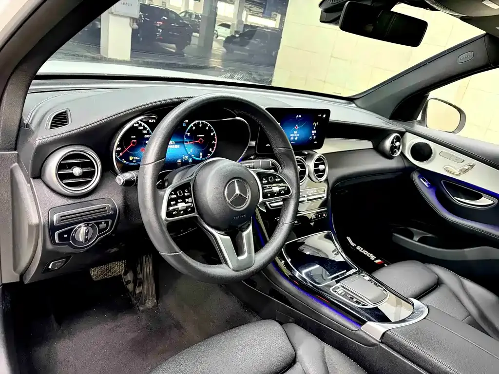 Mercedes-Benz GLC — фото 10