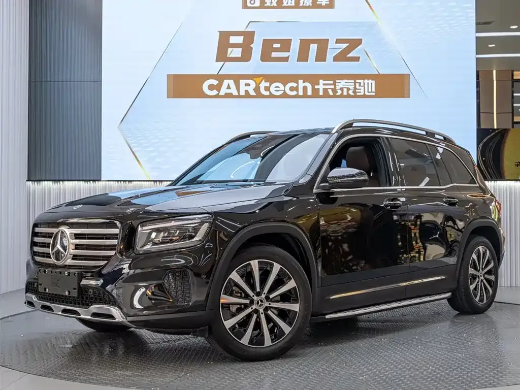 Mercedes-Benz GLB — фото 1