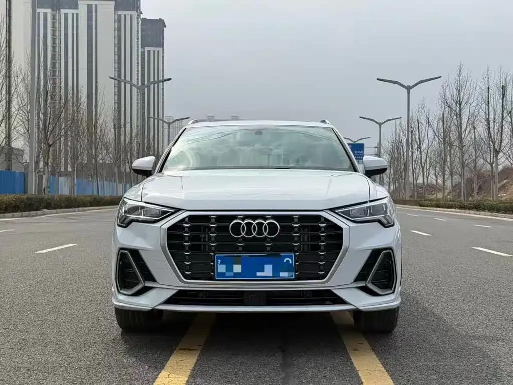 Audi Q3 2023 из CN, фото 2