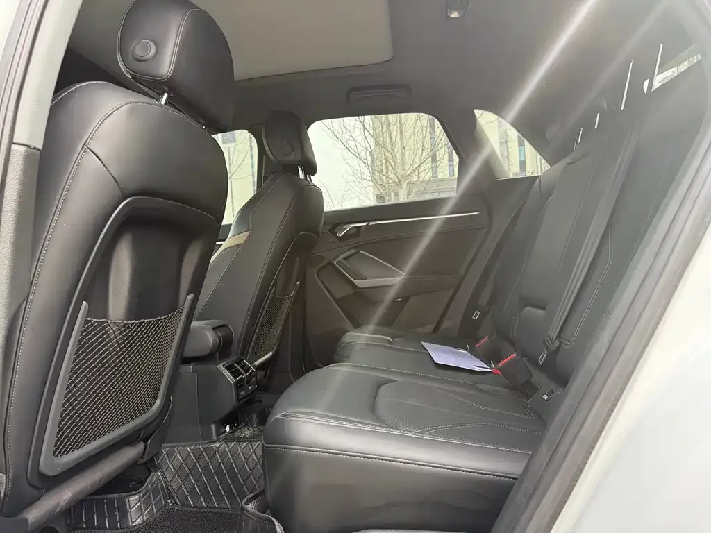 Audi Q3 2023 из CN, фото 3