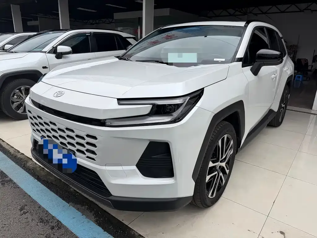 Toyota Wildlander — фото 1
