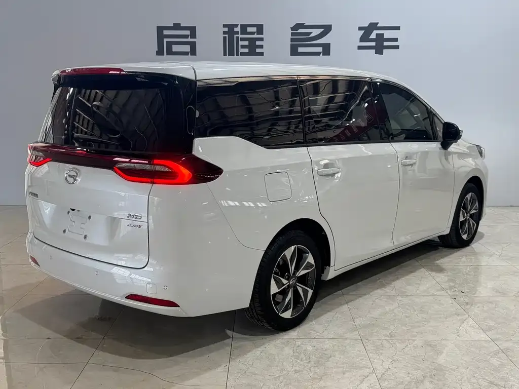 GAC Motor Trumpchi M6 — фото 3