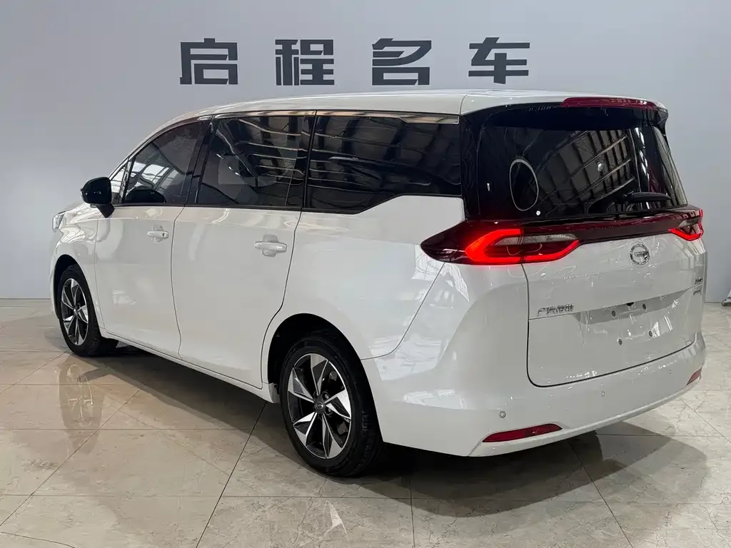 GAC Motor Trumpchi M6 — фото 2