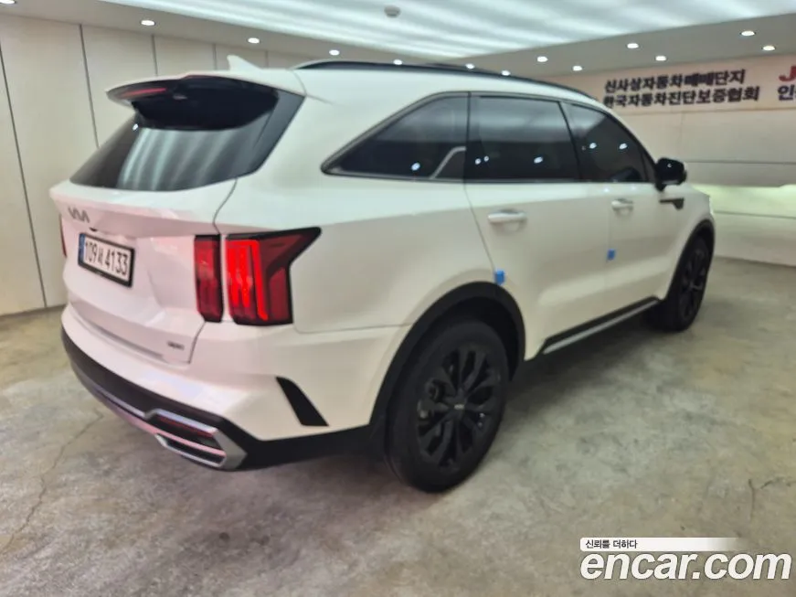 Kia Sorento — фото 9
