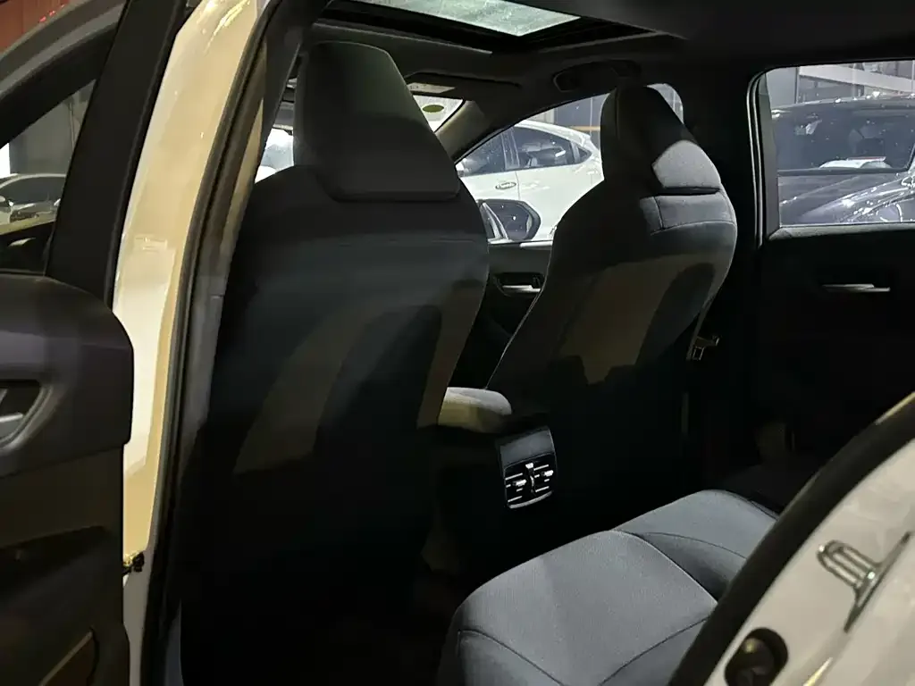 Toyota Levin 2023 из CN, фото 5