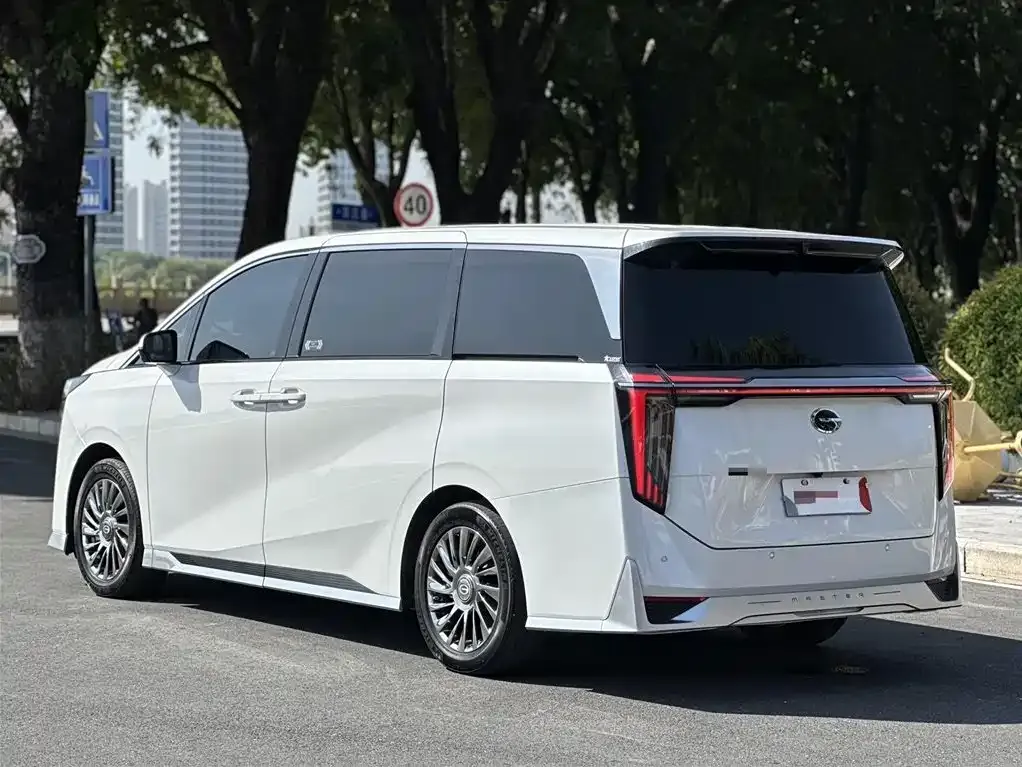 GAC Motor Trumpchi M8 — фото 4
