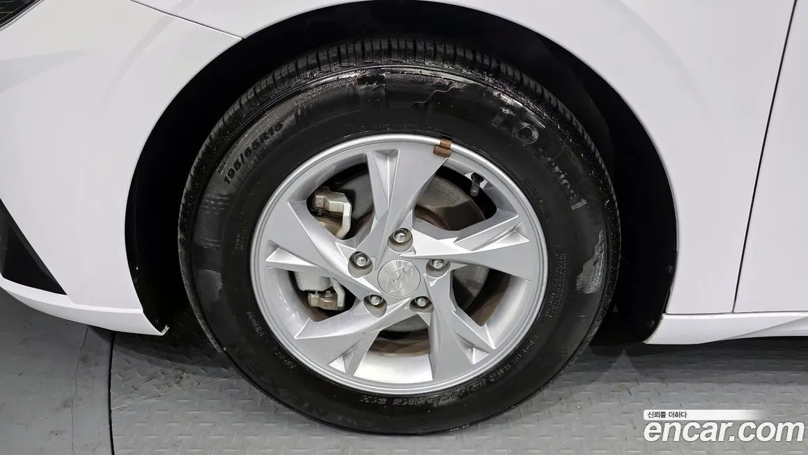 Hyundai AVANTE — фото 2