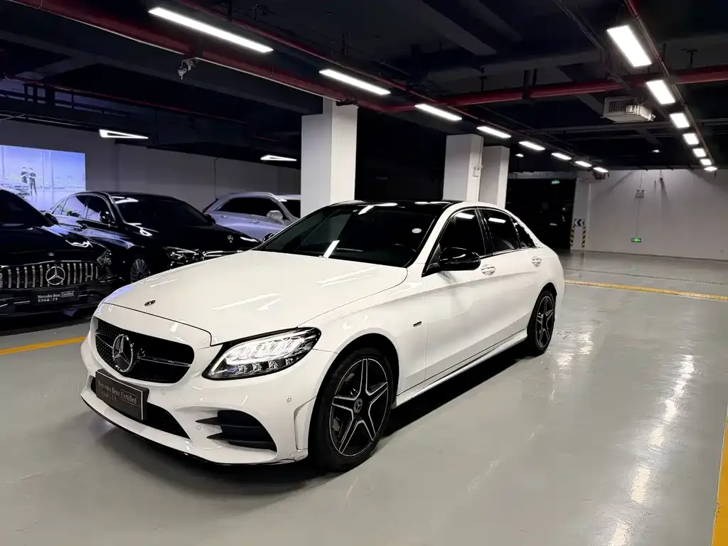 Mercedes-Benz C-Class — фото 1