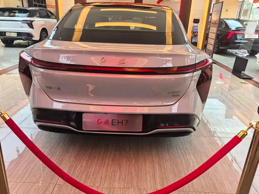 Hongqi EH7 — фото 10