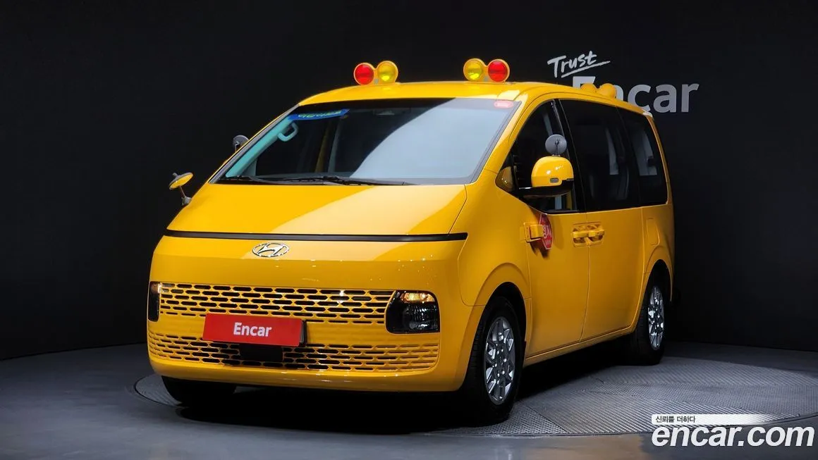 Hyundai Staria