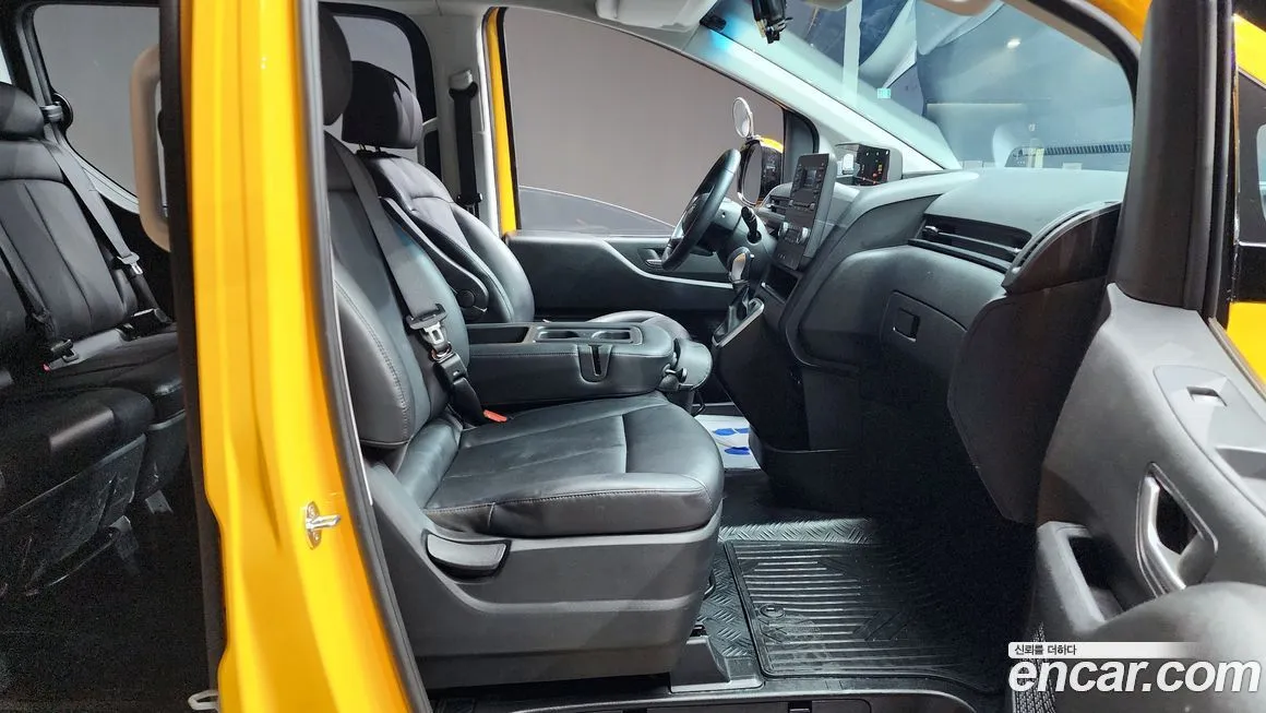 Hyundai Staria 2023 из KR, фото 8