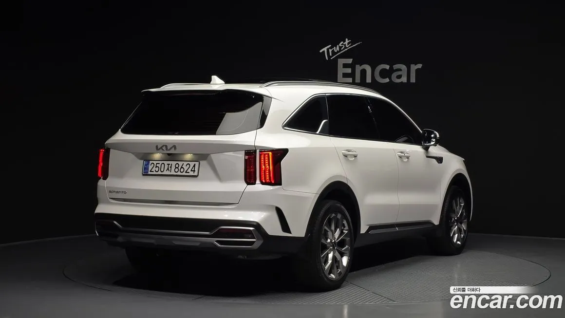Kia Sorento — фото 8