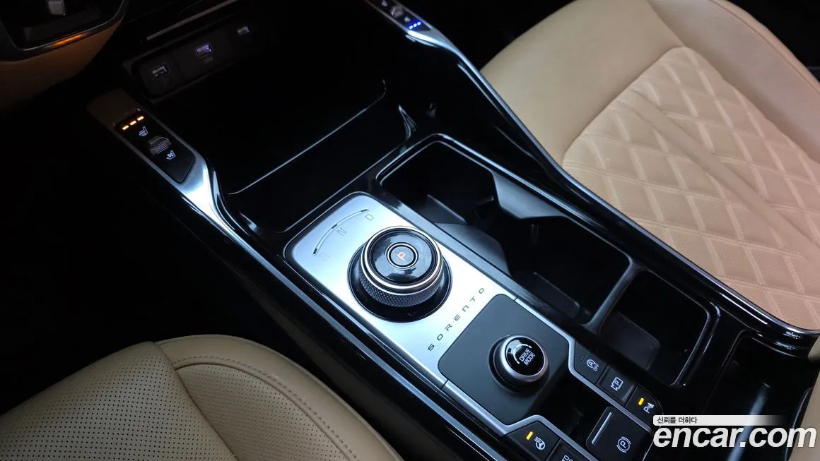 Kia Sorento — фото 7