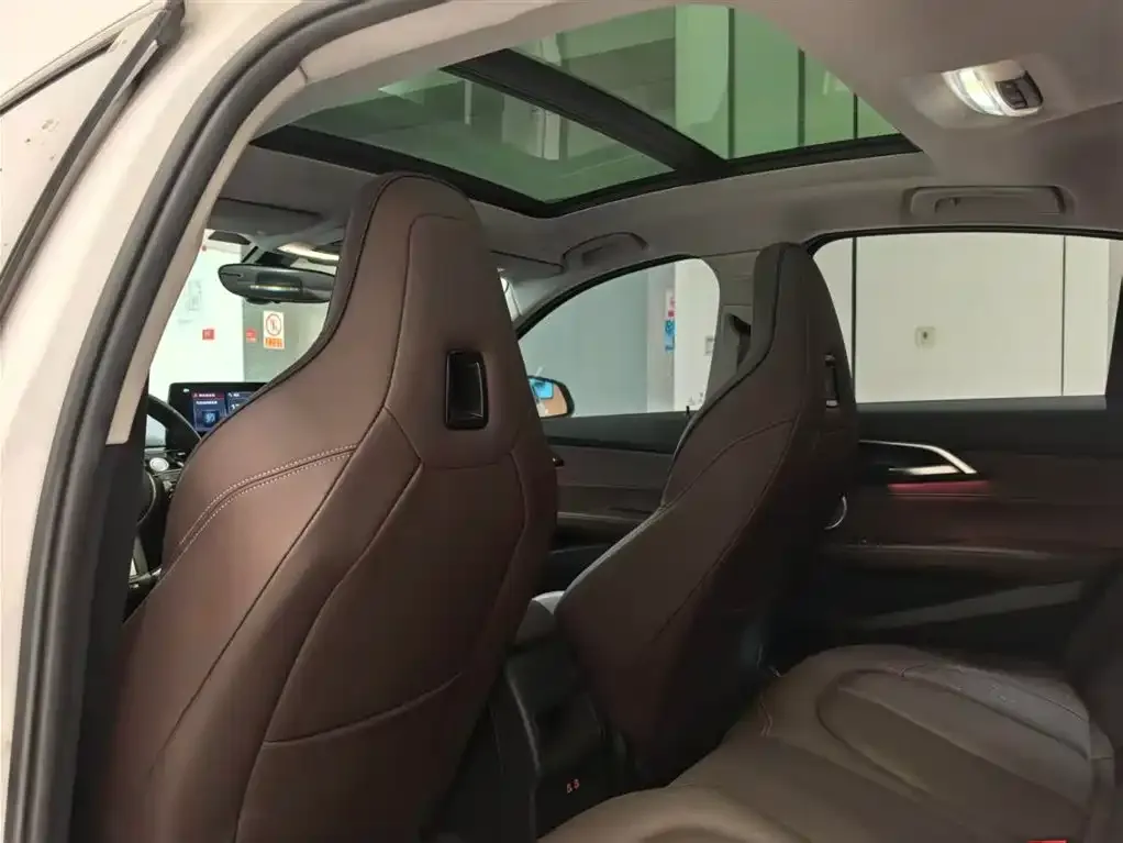 BMW 1 Series 2022 из CN, фото 2