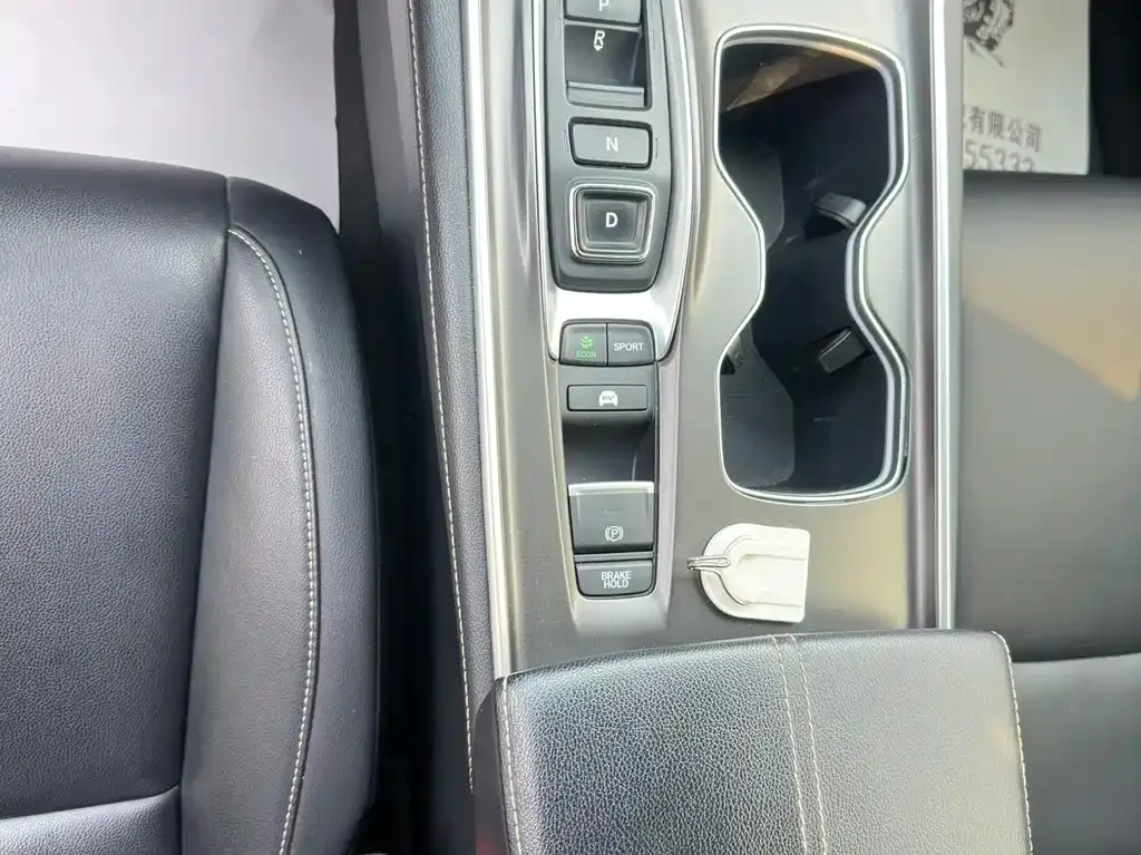Honda Accord — фото 8