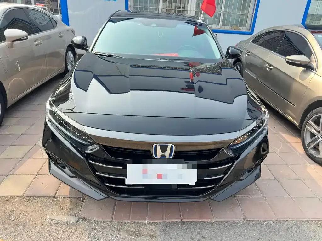 Honda Accord — фото 7
