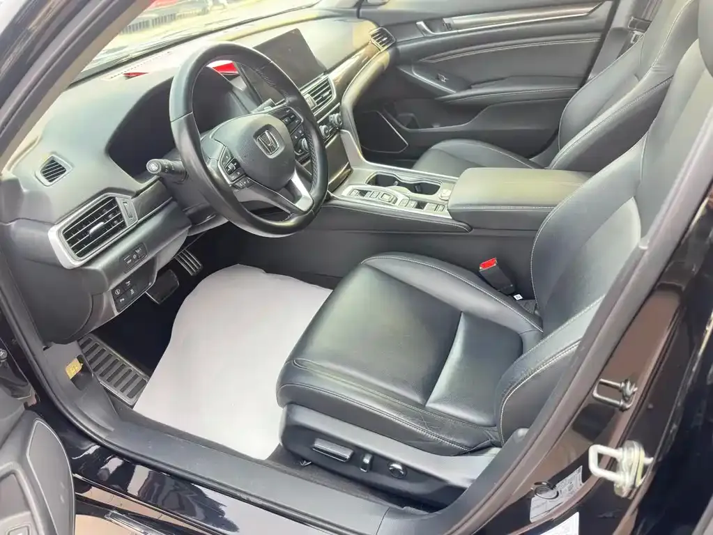 Honda Accord — фото 3
