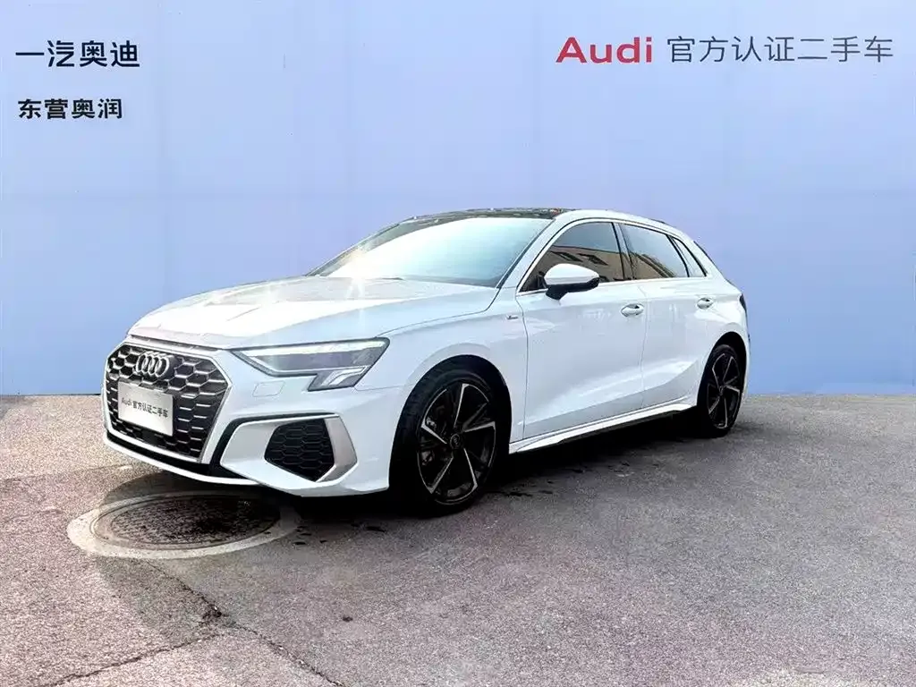 Audi A3 2024 из CN, фото 1