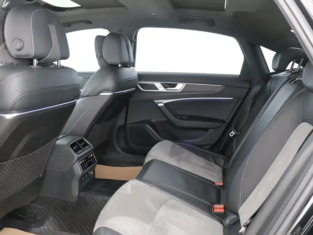 Audi A6L 2025 из CN, фото 7