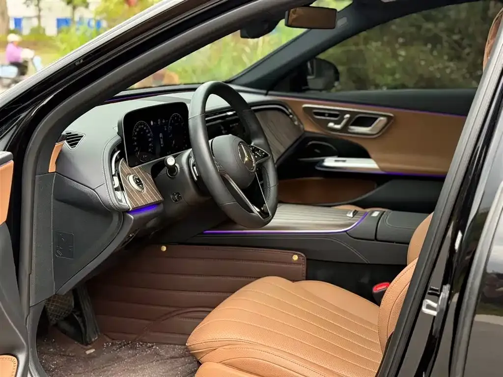 Mercedes-Benz E-Class 2024 из CN, фото 2