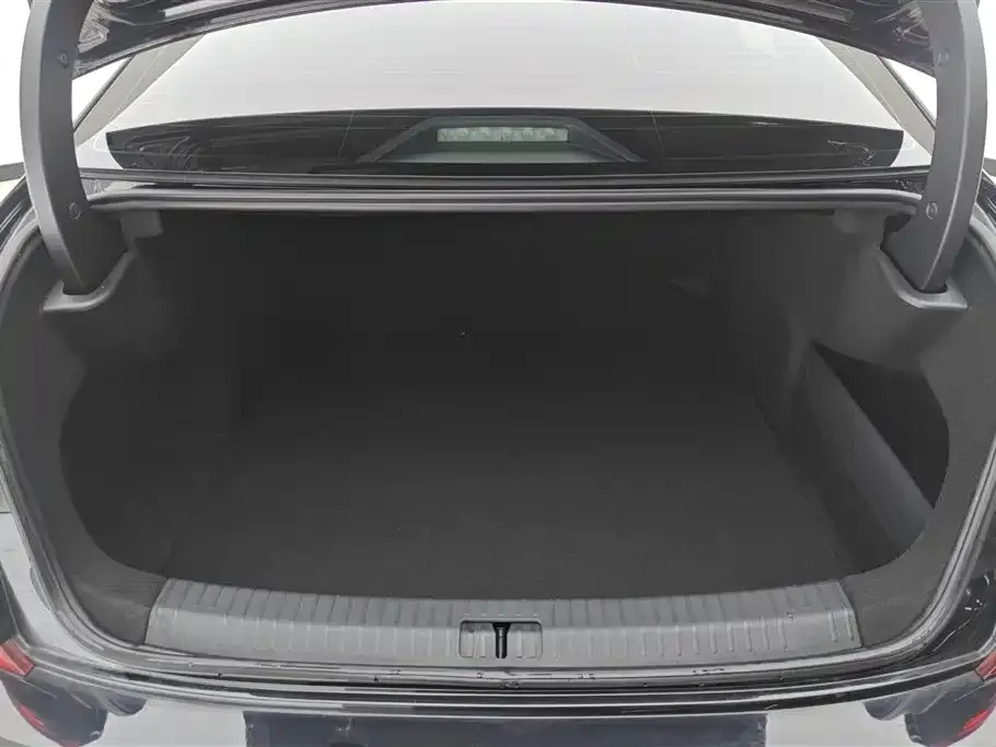Volkswagen Passat 2021 из CN, фото 3