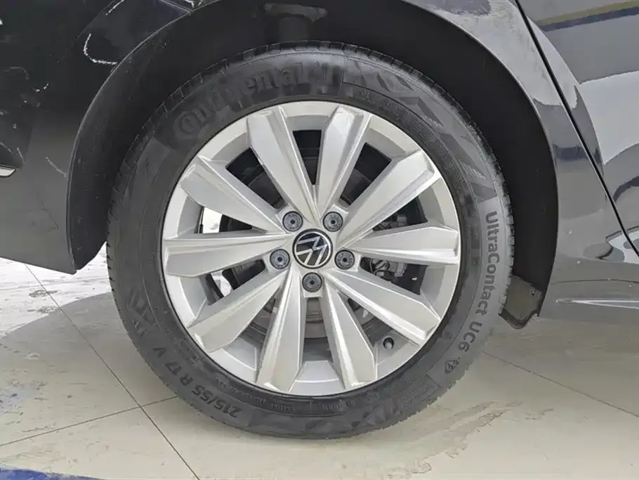 Volkswagen Passat 2021 из CN, фото 2
