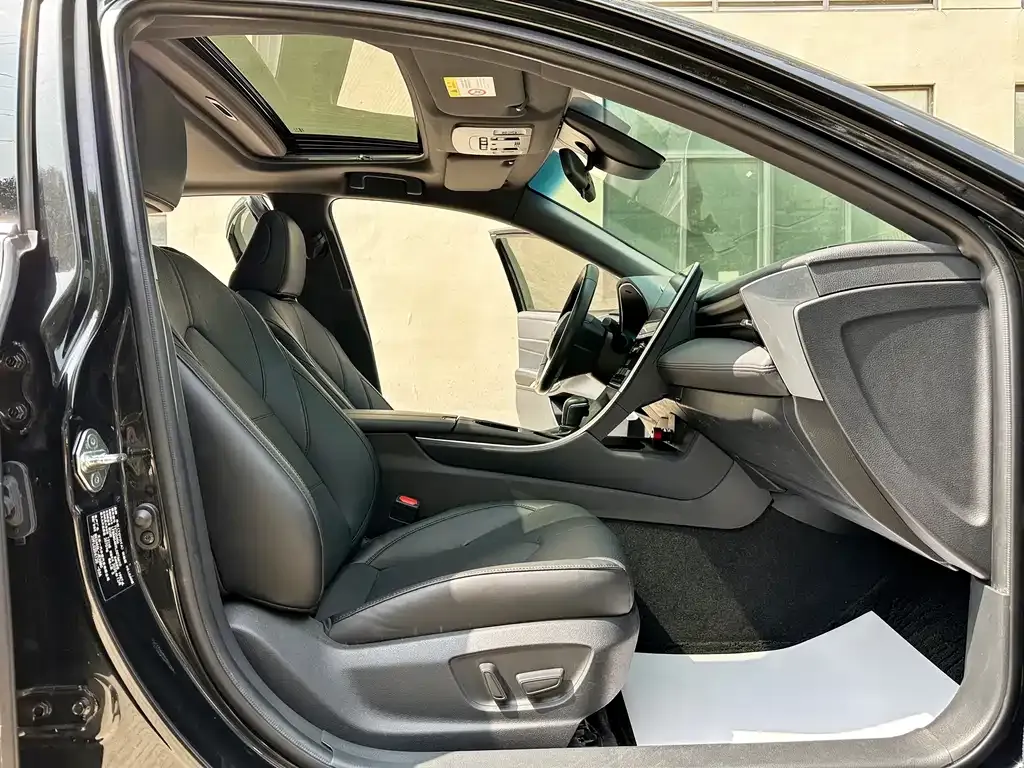 Toyota Avalon 2021 из CN, фото 10