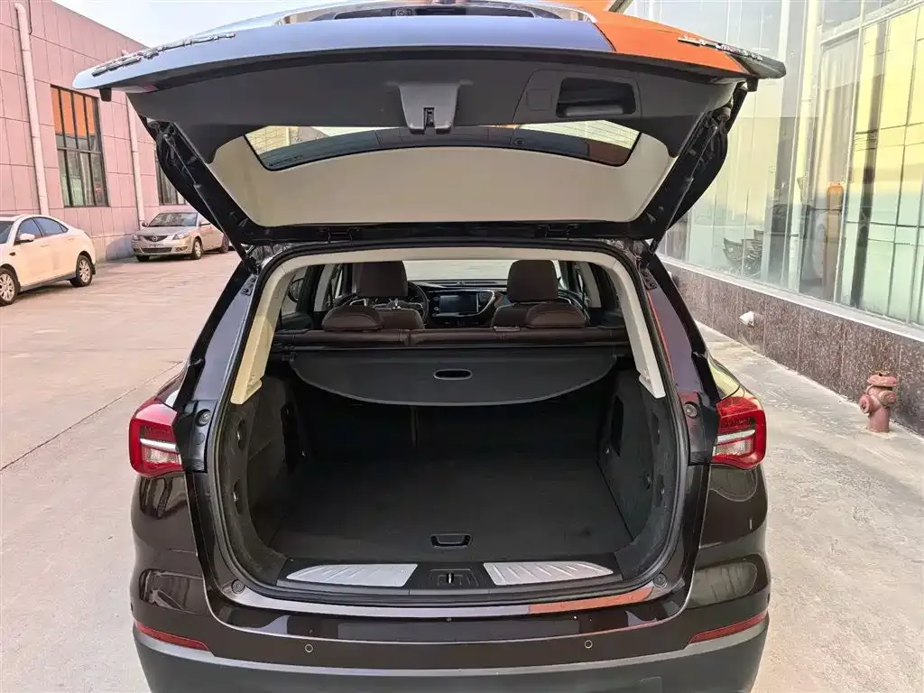 Buick Envision Plus — фото 4