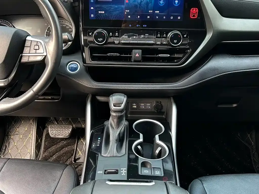 Toyota Highlander 2022 из CN, фото 3