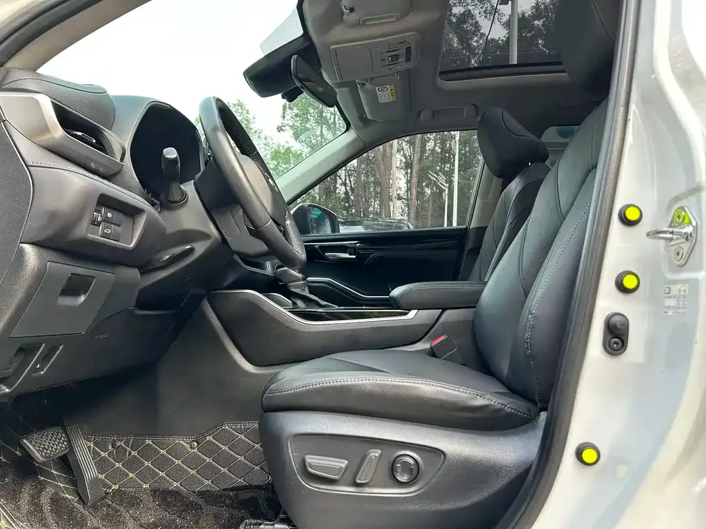 Toyota Highlander 2022 из CN, фото 2